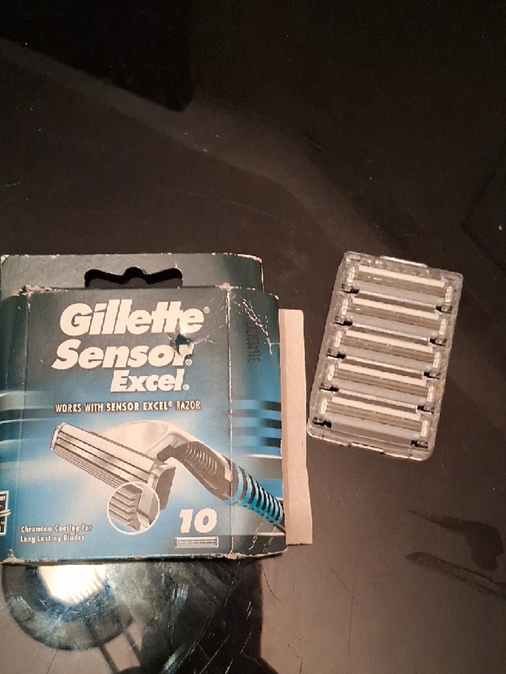 Gillete Sensor Razor Handle with Black Grip + 5 Sensor Excel Razors (Original) - Picture 5 of 6